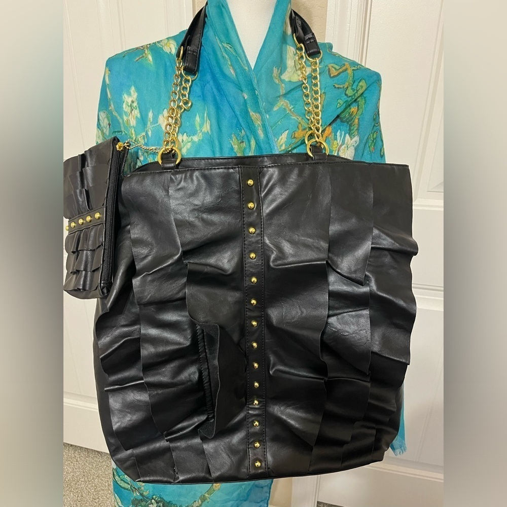 NWOT DSW Faux Leather Lg. Ruffle Tote with Mini Pouch - Picture 6 of 8